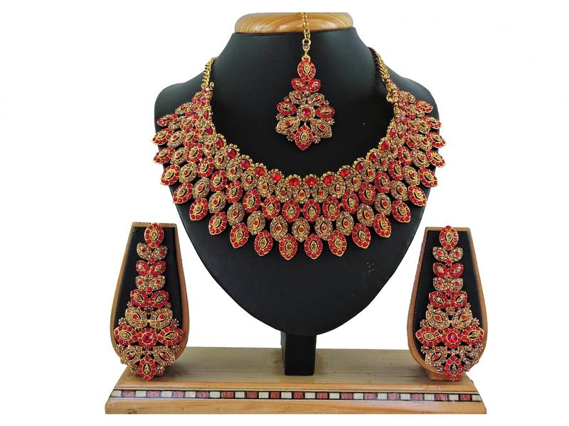 Red designer function wear ad necklace set