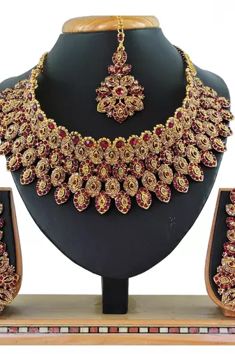 Maroon designer function wear ad necklace set