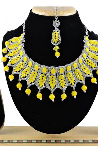 Yellow designer function wear ad necklace set