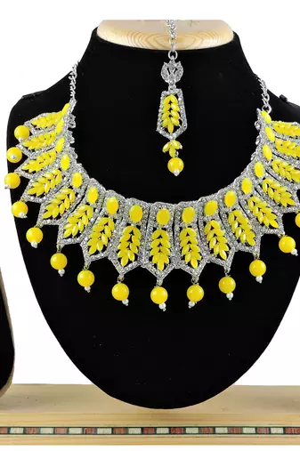 Yellow designer function wear ad necklace set