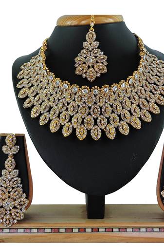 Multicolor designer function wear ad necklace set
