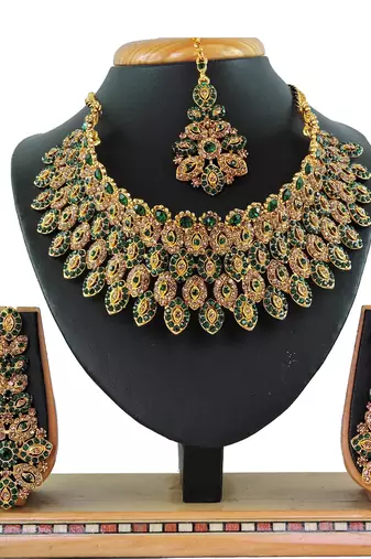Green designer function wear ad necklace set