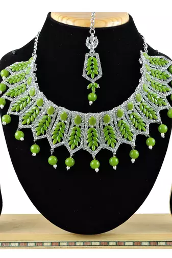 Green designer function wear ad necklace set