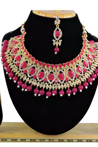 Red designer function wear ad necklace set