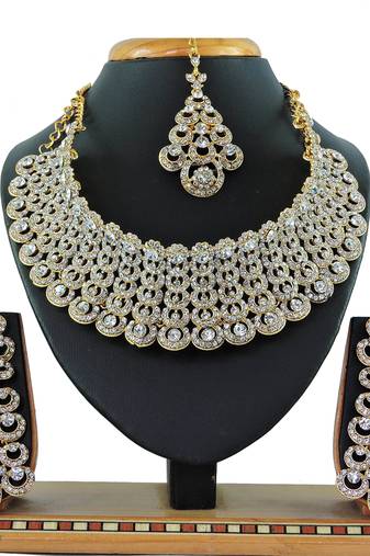 Multicolor designer function wear ad necklace set