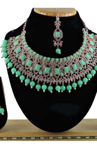 Green designer function wear ad necklace set