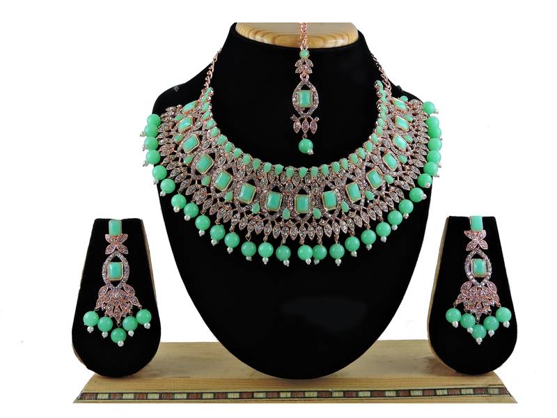 Green designer function wear ad necklace set