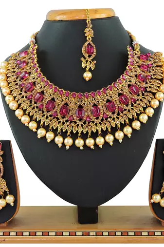 Multicolor designer function wear ad necklace set