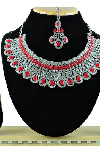 Red designer function wear ad necklace set