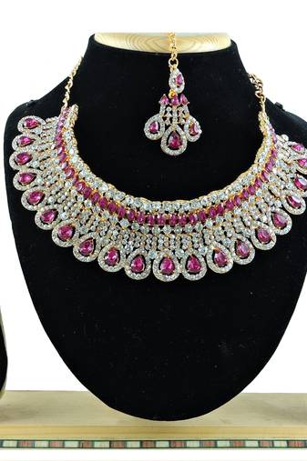 Multicolor designer function wear ad necklace set