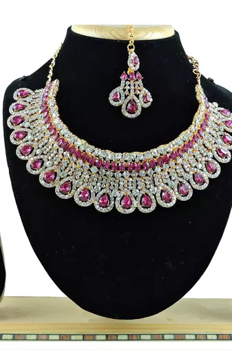 Multicolor designer function wear ad necklace set