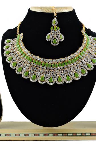 Multicolor designer function wear ad necklace set