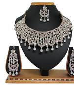 Multicolor designer function wear ad necklace set