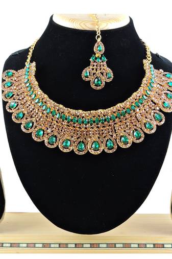 Green designer function wear ad necklace set