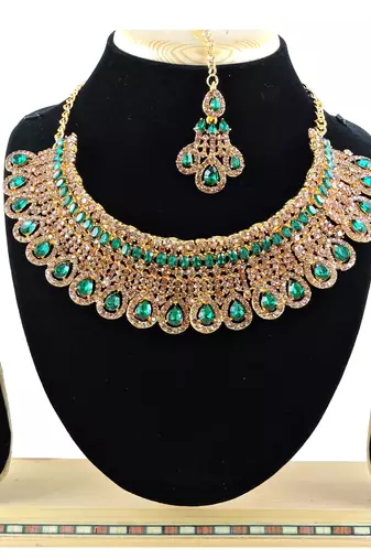 Green designer function wear ad necklace set