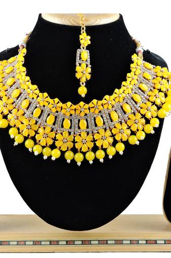 Yellow designer function wear ad necklace set