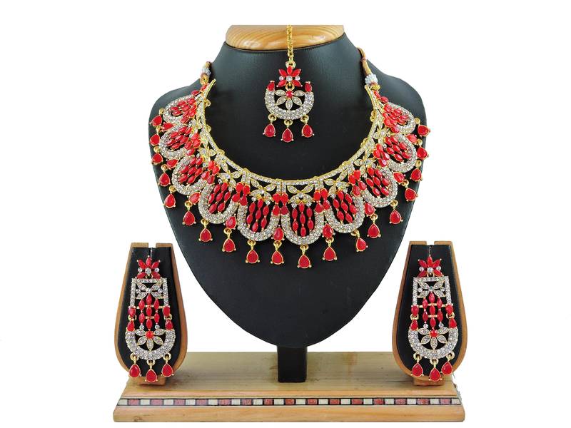 Red designer function wear ad necklace set