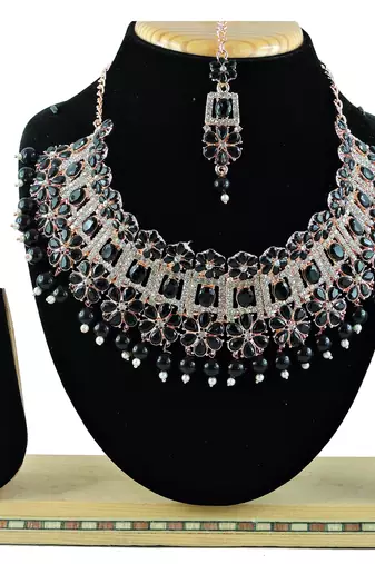 Black designer function wear ad necklace set