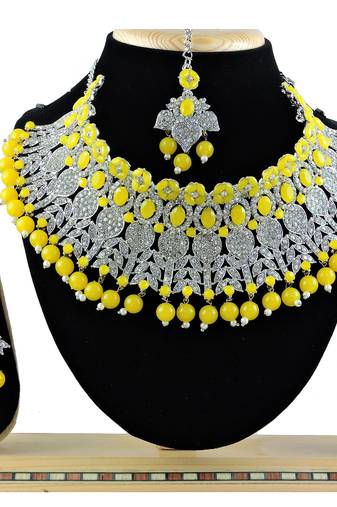 Yellow designer function wear ad necklace set