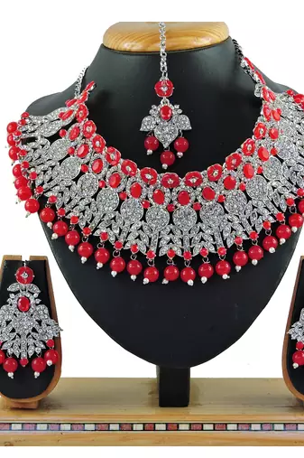 Red designer function wear ad necklace set