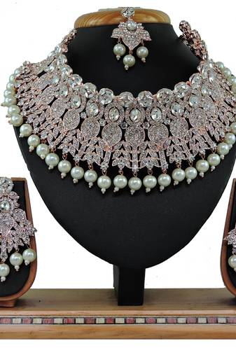 Multicolor designer function wear ad necklace set