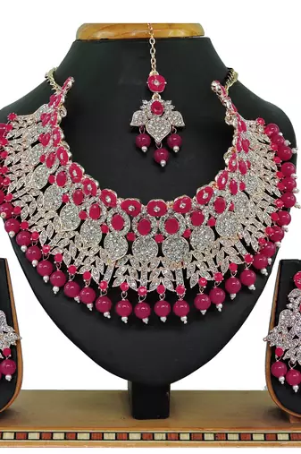 Red designer function wear ad necklace set