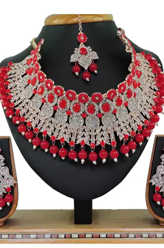 Red designer function wear ad necklace set