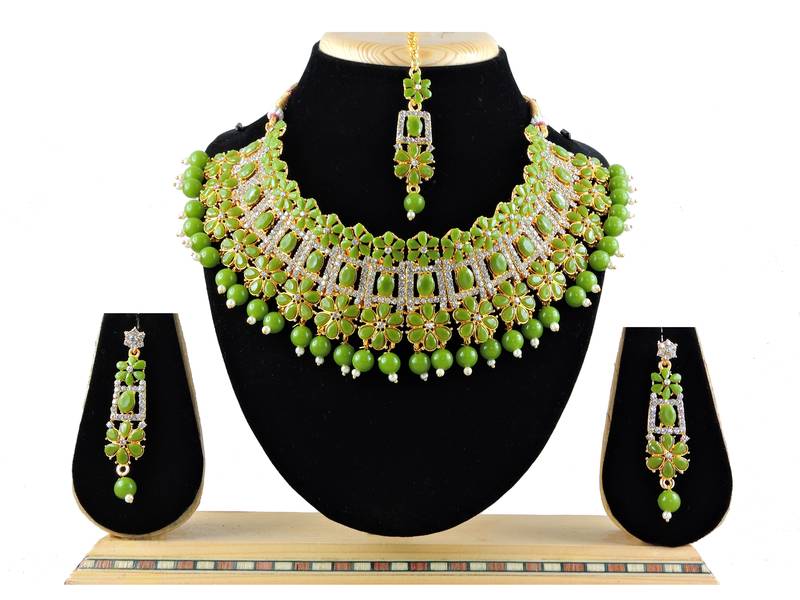 Green designer function wear ad necklace set