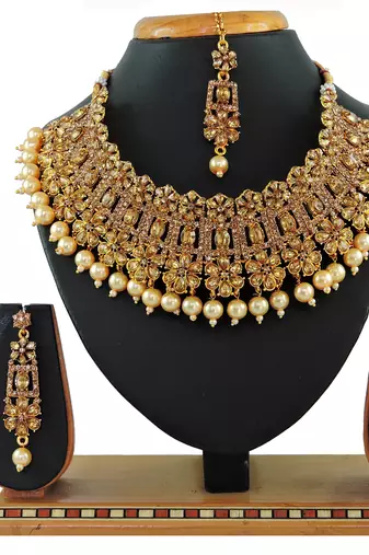 Gold designer function wear ad necklace set