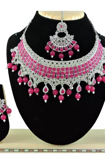Red designer function wear ad necklace set