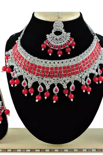 Red designer function wear ad necklace set