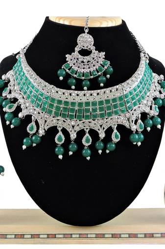 Green designer function wear ad necklace set