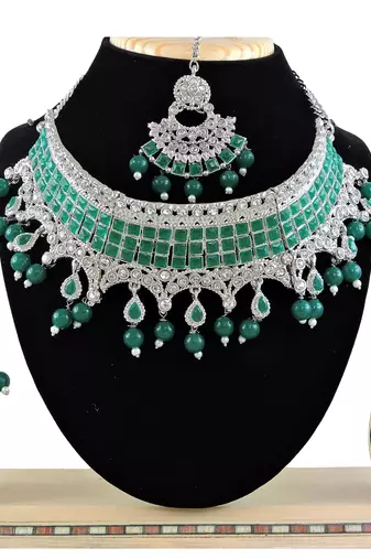 Green designer function wear ad necklace set