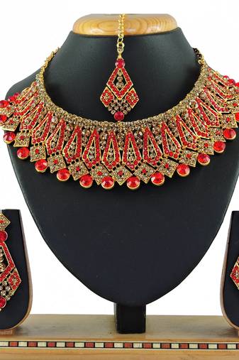 Red designer function wear ad necklace set