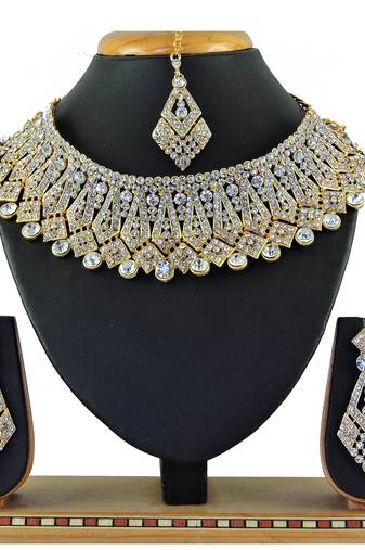 Multicolor designer function wear ad necklace set