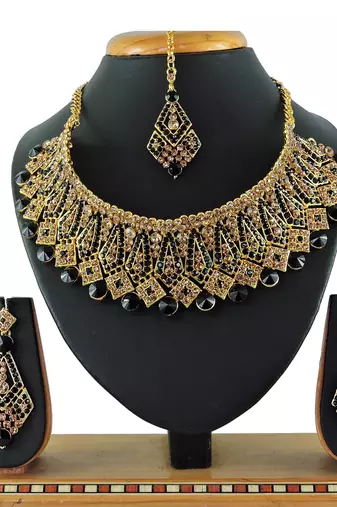 Black designer function wear ad necklace set