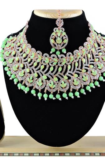 Multicolor designer function wear ad necklace set