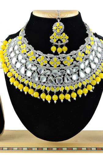 Yellow designer function wear ad necklace set