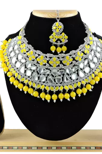 Yellow designer function wear ad necklace set