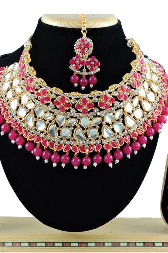 Red designer function wear ad necklace set