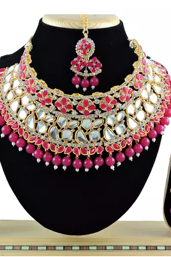 Red designer function wear ad necklace set