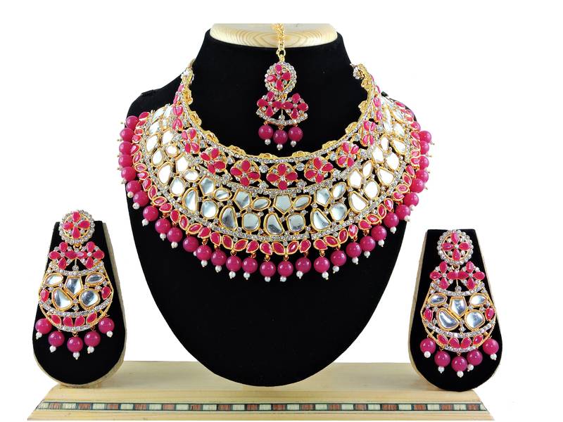 Red designer function wear ad necklace set