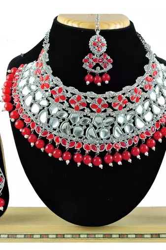 Red designer function wear ad necklace set