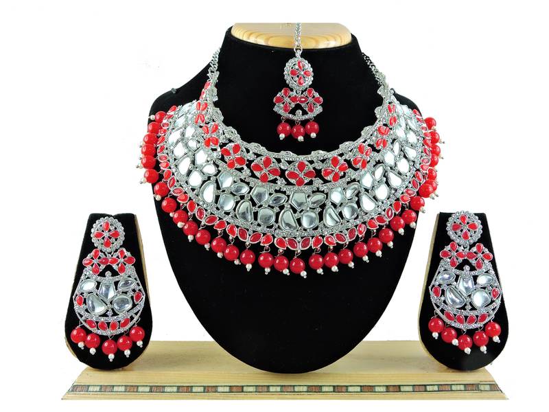 Red designer function wear ad necklace set