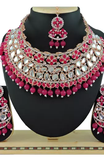 Red designer function wear ad necklace set