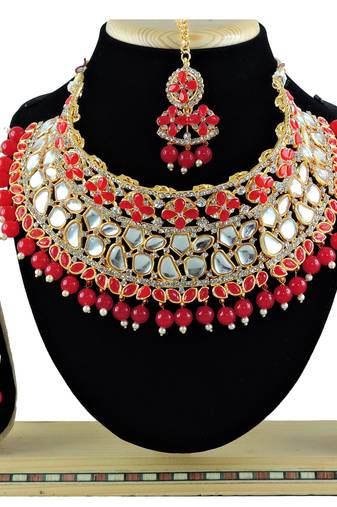 Red designer function wear ad necklace set