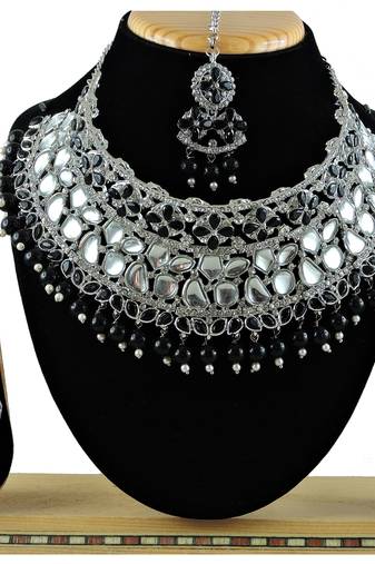 Black designer function wear ad necklace set