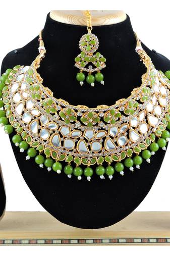 Green designer function wear ad necklace set