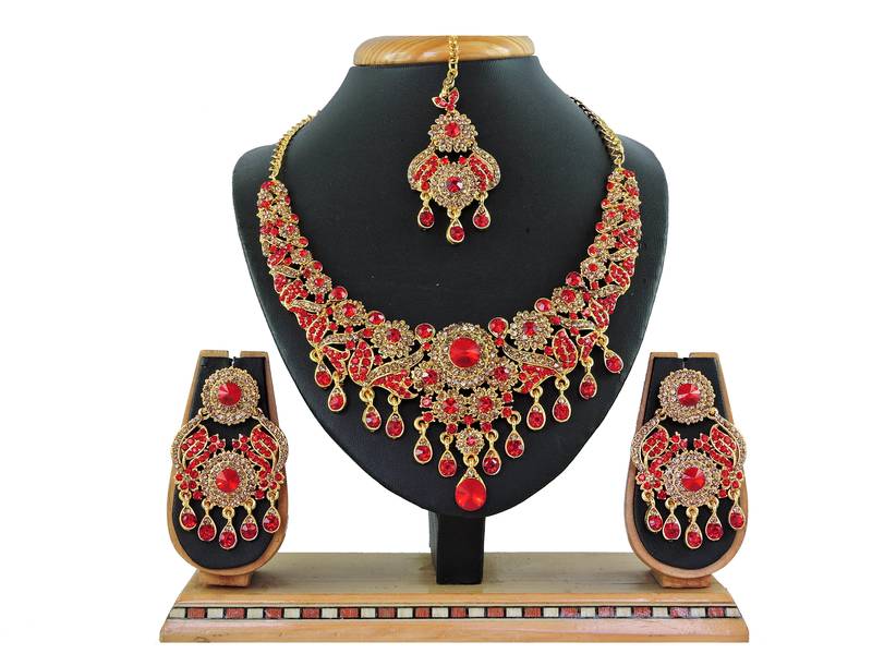 Red designer function wear ad necklace set