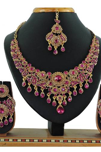 Multicolor designer function wear ad necklace set